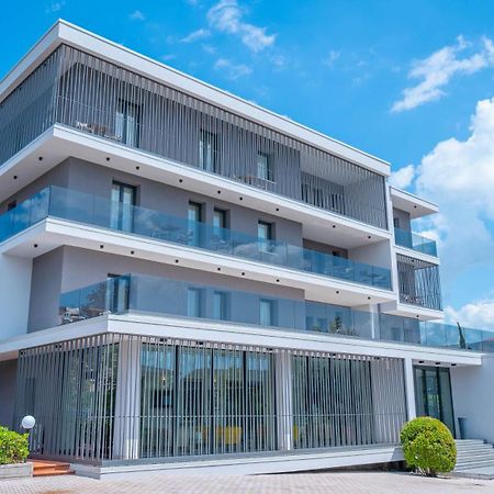 Hotel Bella Peschiera ペスキエーラ・デル・ガルダ エクステリア 写真