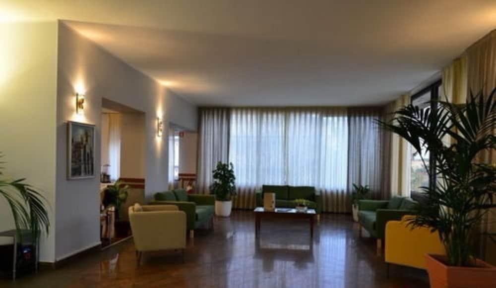 Hotel Bella Peschiera ペスキエーラ・デル・ガルダ エクステリア 写真