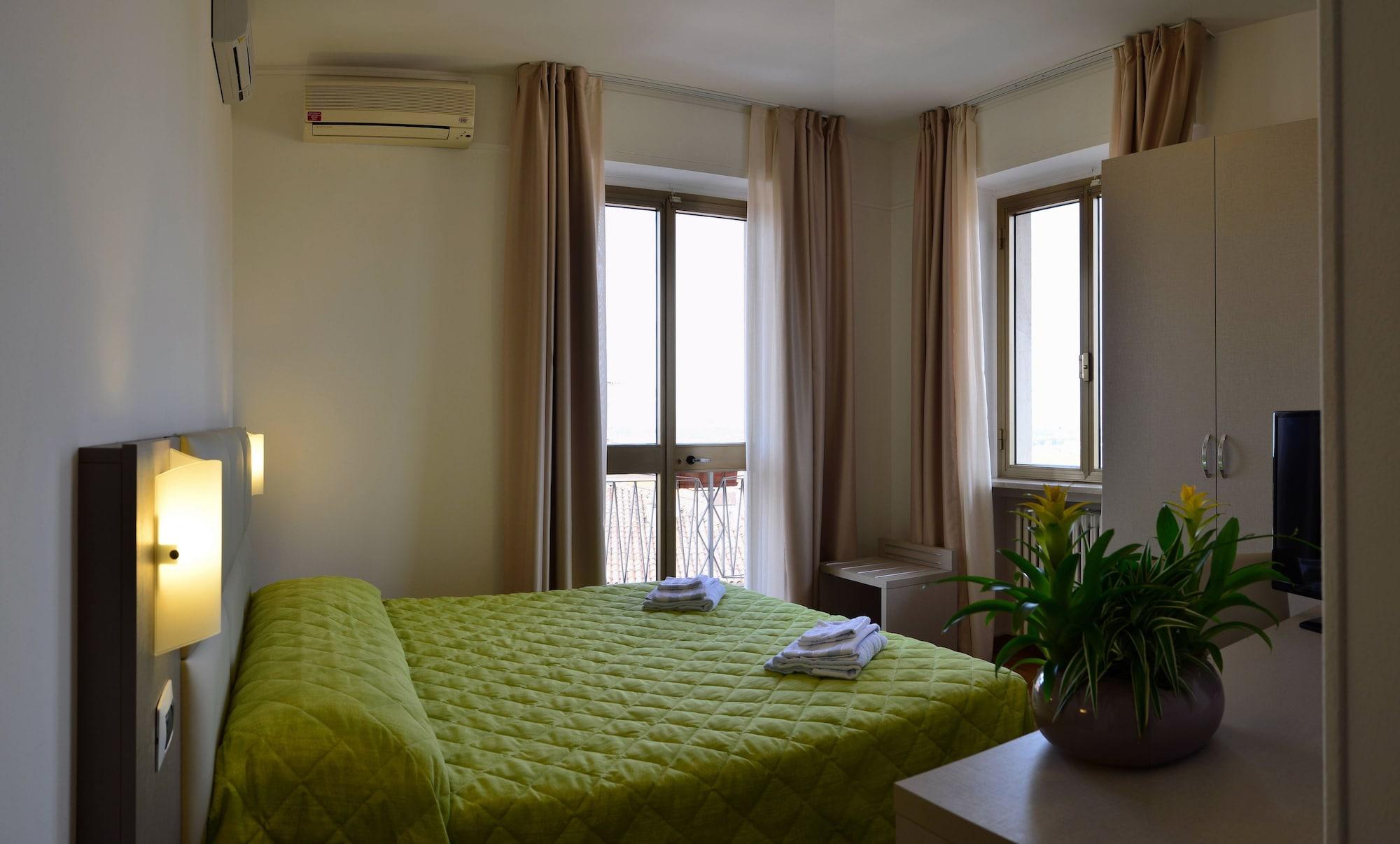 Hotel Bella Peschiera ペスキエーラ・デル・ガルダ エクステリア 写真