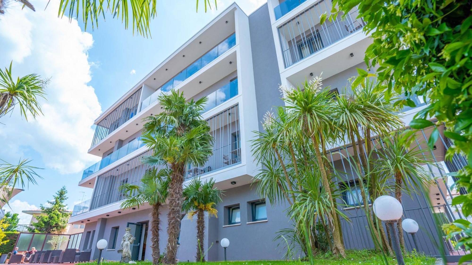 Hotel Bella Peschiera ペスキエーラ・デル・ガルダ エクステリア 写真
