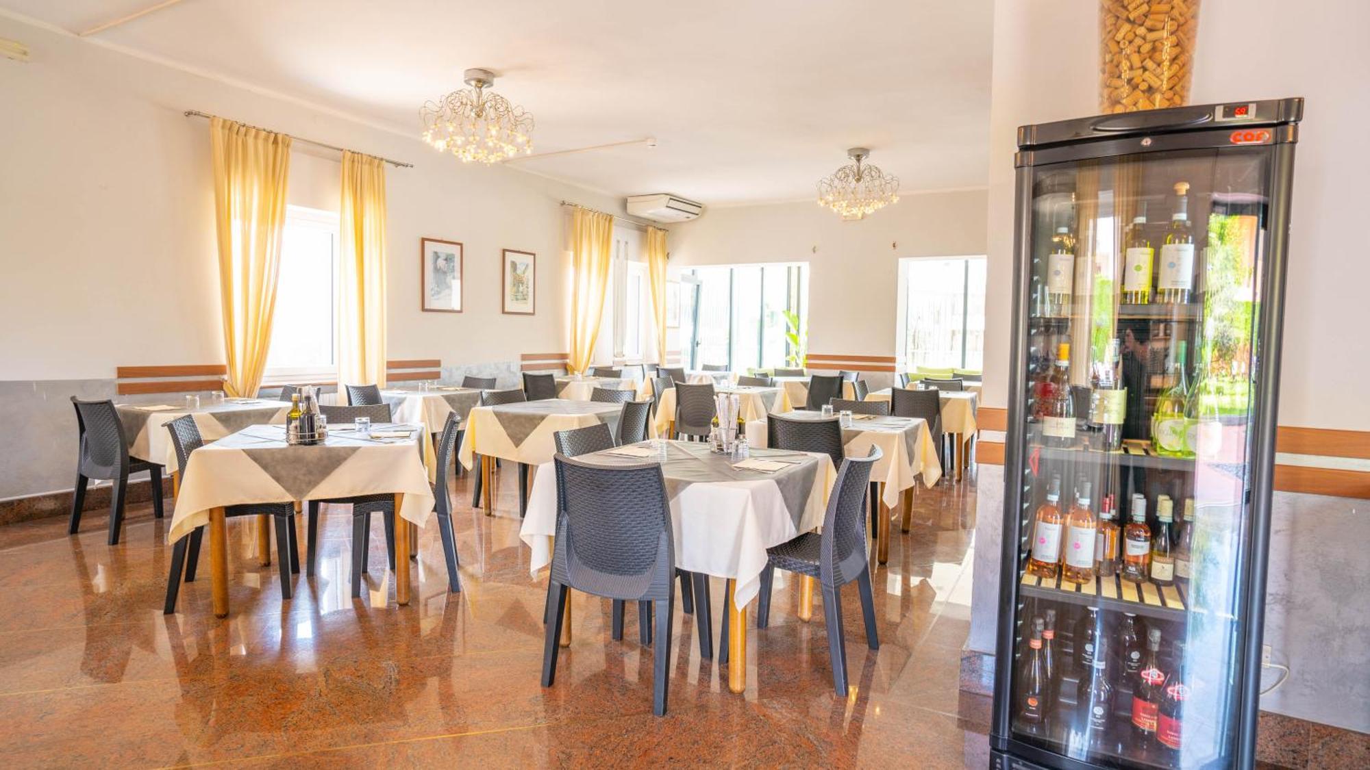 Hotel Bella Peschiera ペスキエーラ・デル・ガルダ エクステリア 写真
